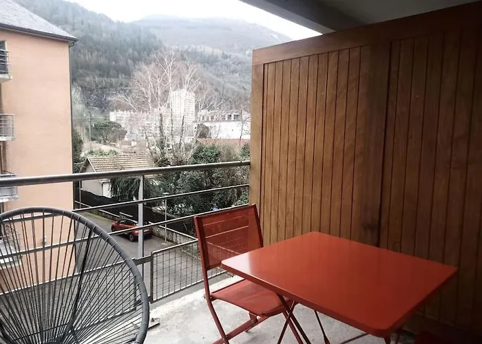 Joli Appartement T2 Tres Bien Situe, Parking Couvert