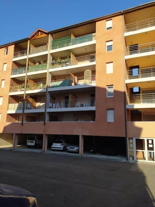 Joli T2 Tres Bien Situe, Parking Couvert Lourdes
